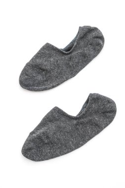 Beyaz arkaplanda izole edilmiş kısa çoraplar