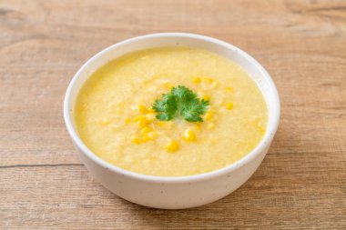 Mısır çorba kasesi - sağlıklı gıda tarzı