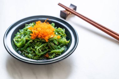 yosun salata karides yumurta - Japon gıda tarzı