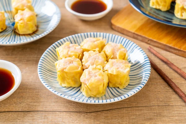 Chino Camarones Vapor Dumpling Con Salsa — Foto de Stock