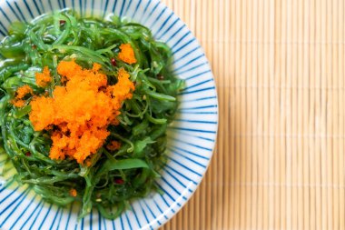 yosun salata karides yumurta - Japon gıda tarzı