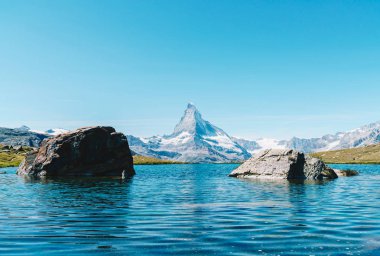 Matterhorn Zermatt, İsviçre Stellisee Gölü ile