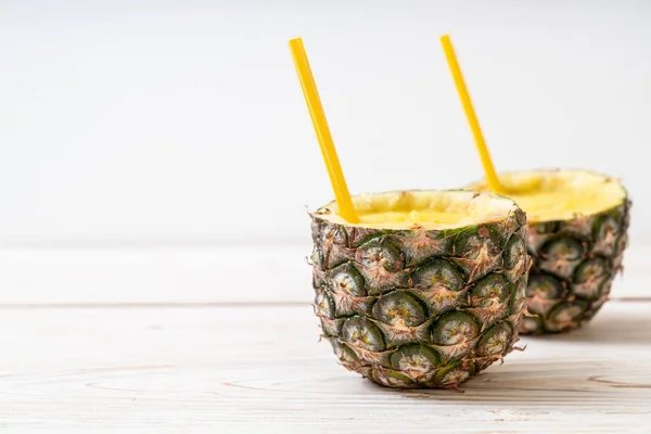 Vers Ananas Smoothie Glas Houten Tafel Gezonde Drank — Stockfoto