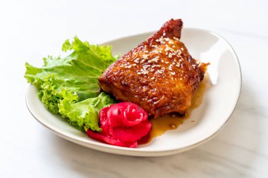 teriyaki sosu ve susam ızgara tavuk biftek