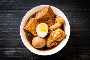 kaynamış yumurta çikolata sosu veya tatlı sos - Asya gıda