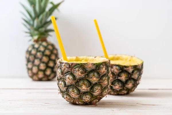 Vers Ananas Smoothie Glas Houten Tafel Gezonde Drank — Stockfoto