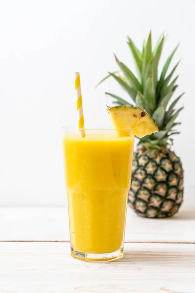Fresh Pineapple Smoothie Glass Wood Table Healthy Drink — Stock Photo, Image