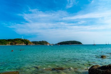 Güzel tropikal plaj ve deniz - tatil tatil kavramı