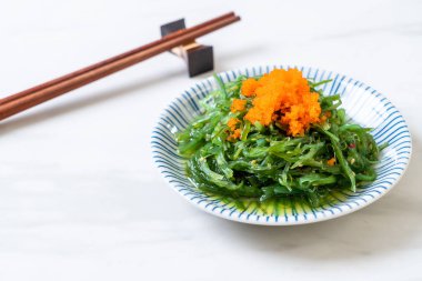 yosun salata karides yumurta - Japon gıda tarzı