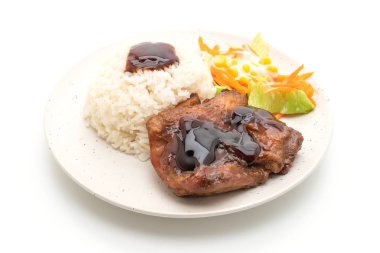 teriyaki sosu ve beyaz arka plan üzerinde izole pirinç ızgara tavuk