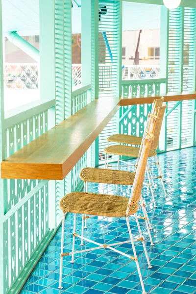 咖啡厅餐厅酒吧的空椅子 — 图库照片