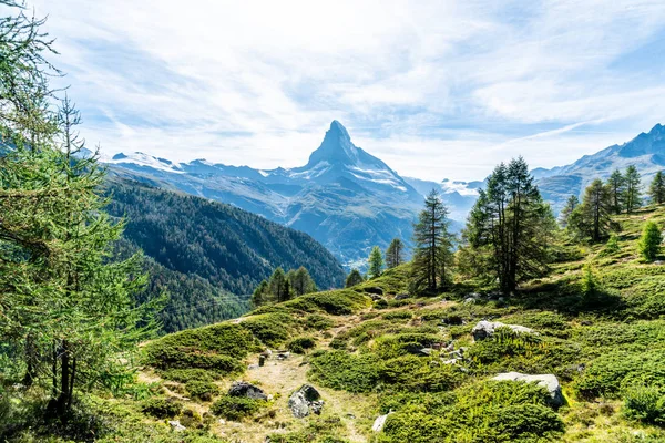 Hermoso Paisaje Montaña Con Vistas Pico Matterhorn Zermatt Suiza — Foto de Stock