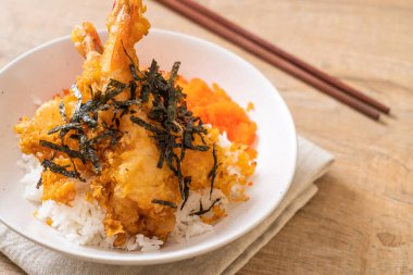 karides tempura pirinç kase karides yumurta ve yosun - Japon gıda tarzı
