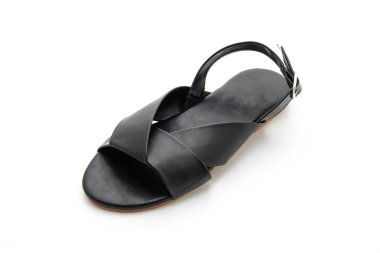 Beyaz arka plan üzerinde izole slingback ile moda erkek ve kadın deri sandaletler