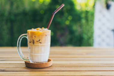 buzlu latte kahve klasik cam