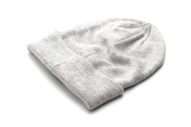 Beyaz arka plan üzerinde izole gri yün şapka