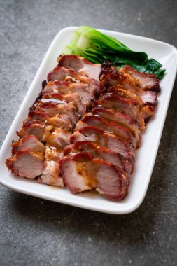 Barbekü kırmızı domuz soslu rosto