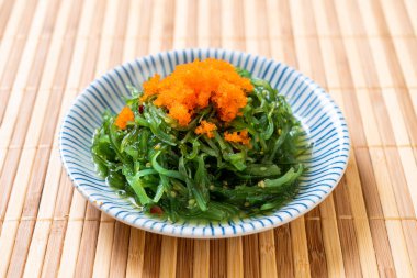 yosun salata karides yumurta - Japon gıda tarzı