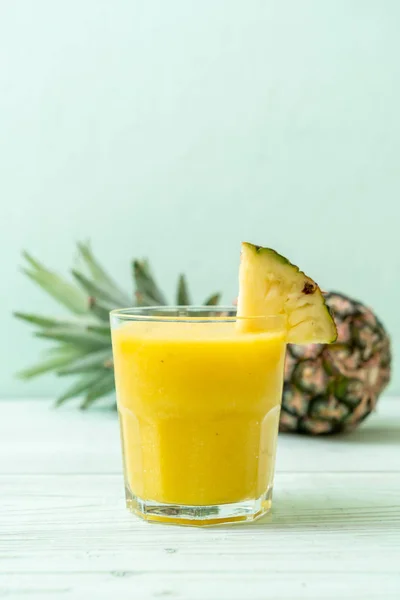 Fresh Pineapple Smoothie Glass Wood Table Healthy Drink — Stock Photo, Image