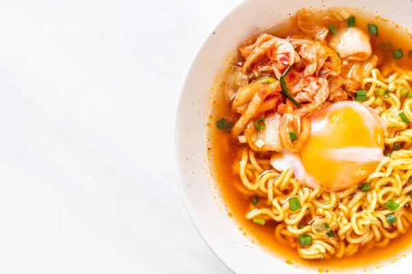 Koreanische Instant Nudeln Mit Kimchi Und Koreanischer Ramen Stil — Stockfoto