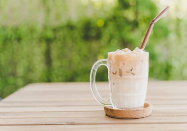 buzlu latte kahve klasik cam