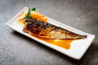 Teriyaki sosu - Japon yemekleri tarzı ile ızgara Saba Balık biftek