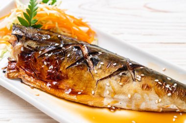 Teriyaki sosu - Japon yemekleri tarzı ile ızgara Saba Balık biftek