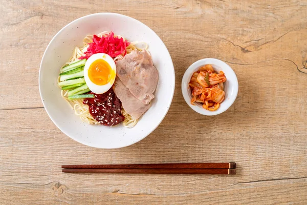 Bibim Naengmyeon Fideos Fríos Coreanos Ramen — Foto de Stock