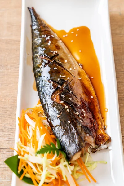 Bife Peixe Saba Grelhado Com Molho Teriyaki Estilo Comida Japonesa — Fotografia de Stock