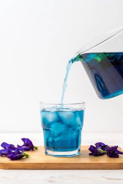 kelebek bezelye suyu - sağlıklı içecek