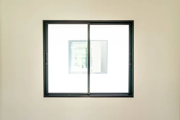 Άδειο Γυάλινο Παράθυρο Και Πόρτα Στο Σπίτι Ηλιακό Φως — Φωτογραφία Αρχείου
