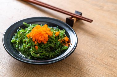 yosun salata karides yumurta - Japon gıda tarzı