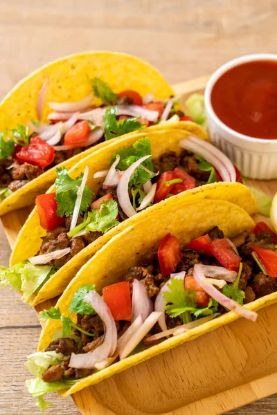 Tacos Med Kött Och Grönsaker Mexikansk Mat Stil — Stockfoto
