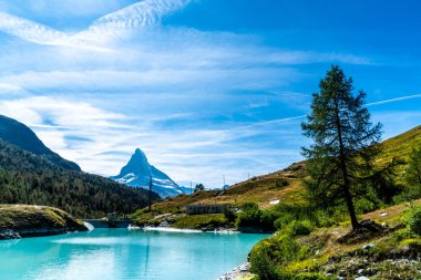 Matterhorn Zermatt, İsviçre Mosjesee Gölü ile