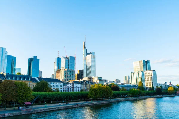Frankfurt Main Skyline Der Dämmerung — Stockfoto