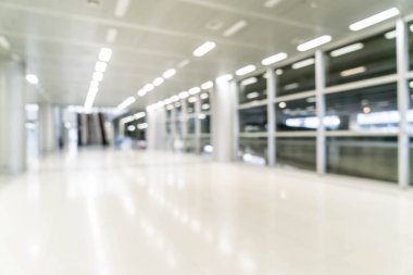 soyut bulanıklık ve boş ofis binası arka plan cam pencere ve kopyalama yeri olan defocused