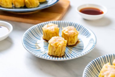 Karides Çince buğulanmış Dumpling sos ile