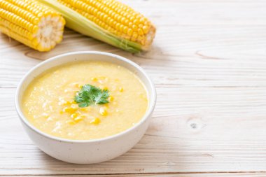 Mısır çorba kasesi - sağlıklı gıda tarzı