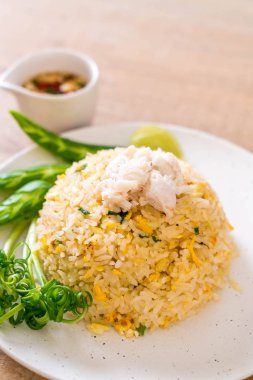 Sebzeli kızarmış pirinç.