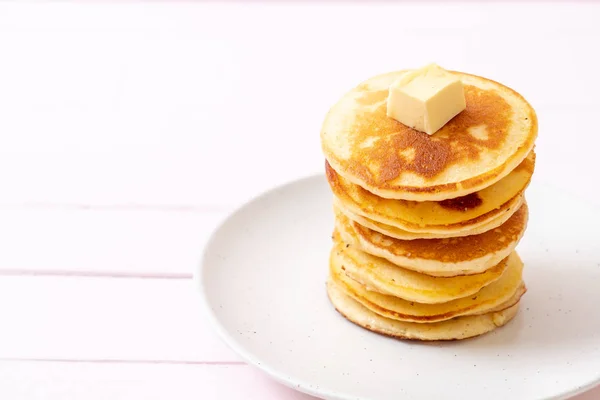 Pannkakor Stack Med Smör Och Honung — Stockfoto