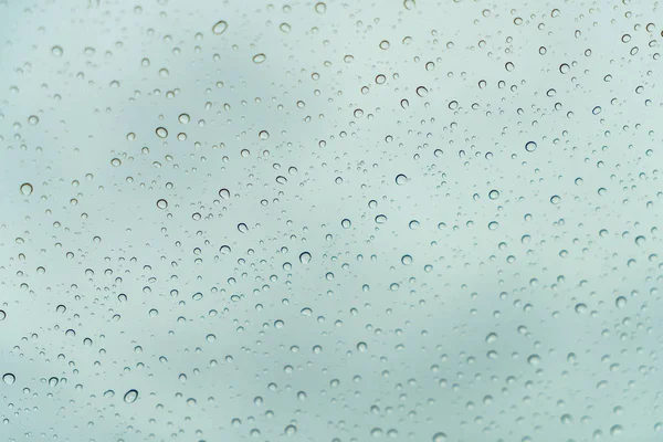 Gotas Lluvia Superficie Los Cristales Ventana Con Fondo Nublado — Foto de Stock