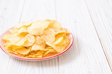 patates cipsi plaka - sağlıksız gıda