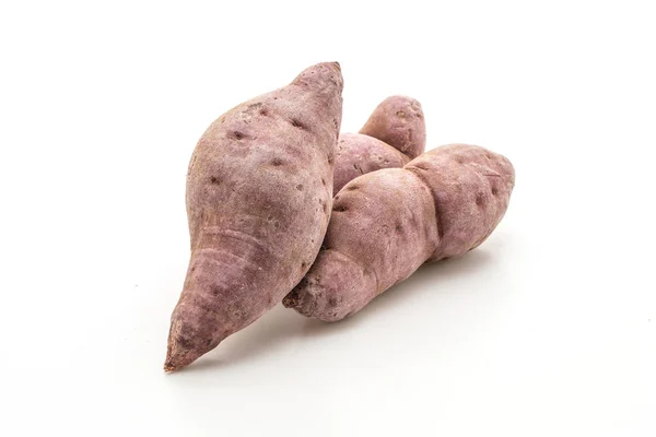 Paarse Zoete Aardappel Geïsoleerd Witte Achtergrond — Stockfoto
