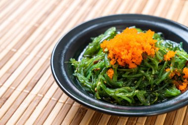 yosun salata karides yumurta - Japon gıda tarzı