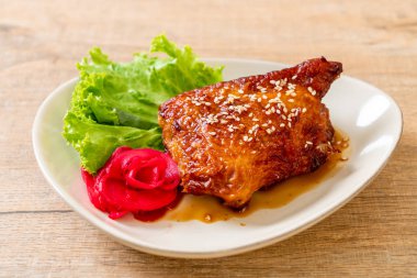 teriyaki sosu ve susam ızgara tavuk biftek