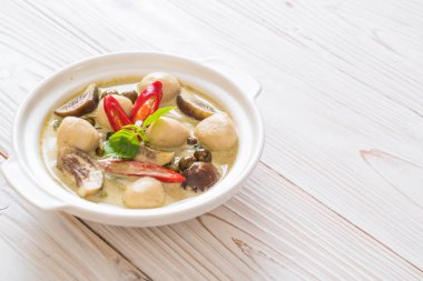 Balık top - Tay gıda ile yeşil köri