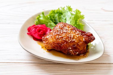 teriyaki sosu ve susam ızgara tavuk biftek