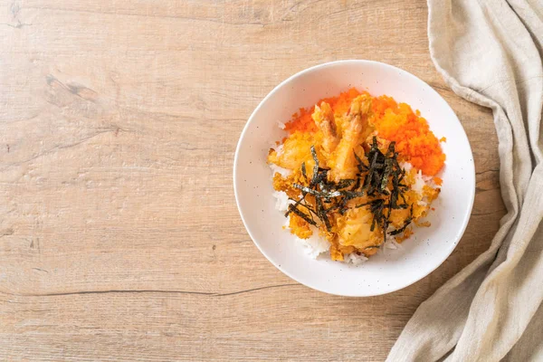 karides tempura pirinç kase karides yumurta ve yosun - Japon gıda tarzı