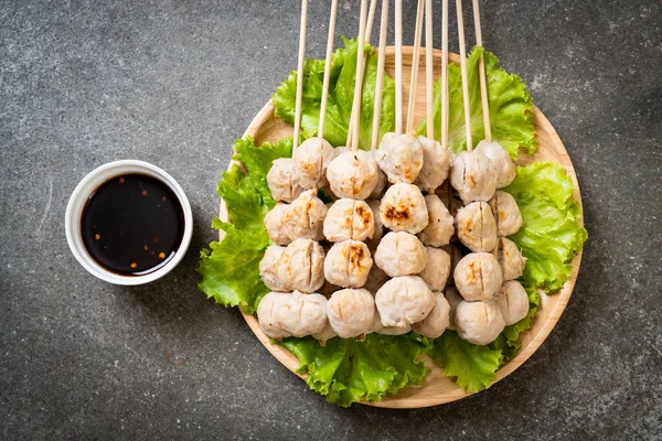 Polpette Maiale Grigliate Con Salsa Dolce Peperoncino Sul Piatto — Foto Stock