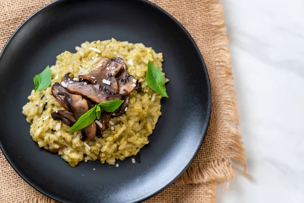 Risotto Casero Champiñones Con Pesto Queso — Foto de Stock